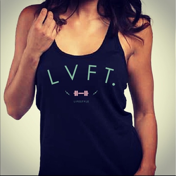 💪🏼 Large livefit white tank. Fits more like s-m - Picture 6 of 6